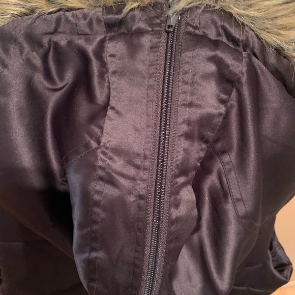 Urban Behavior Shiny Puffer Hooded Vest - Picture 5 of 5